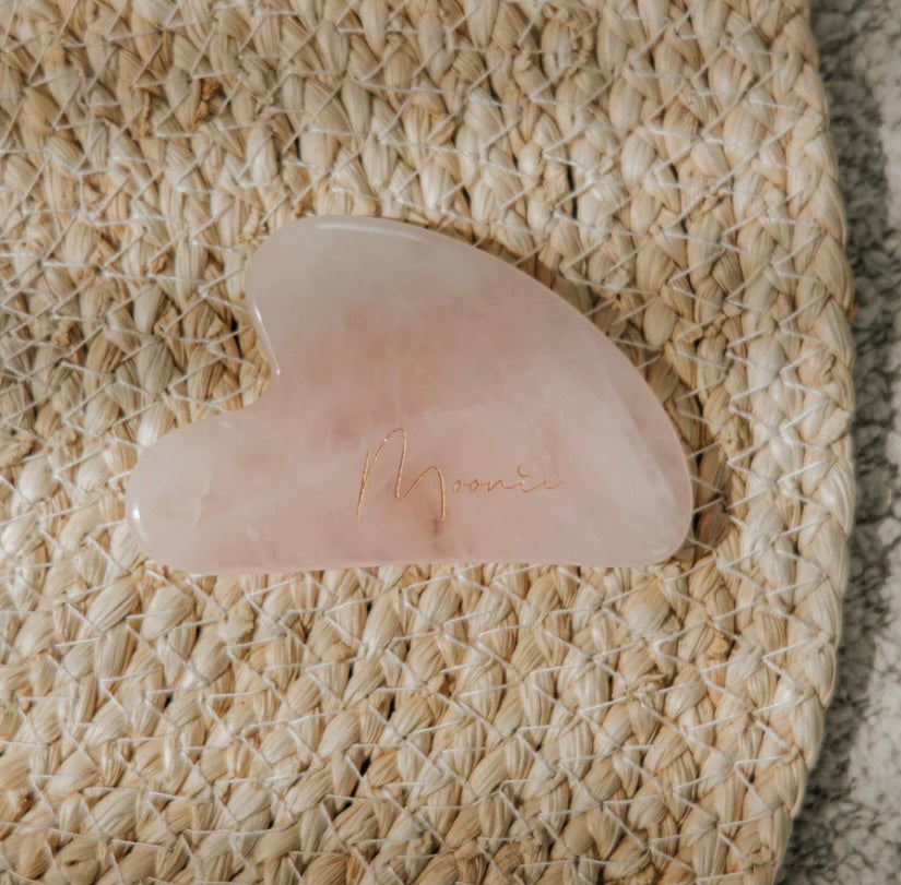 Rozenkwarts facial Gua Sha tool